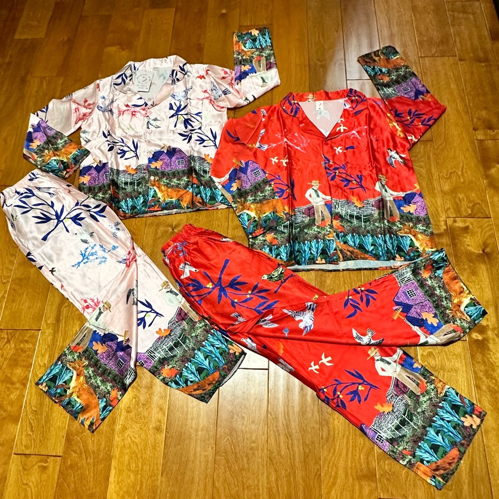 A bundle of 2 sets  silk sleep wears